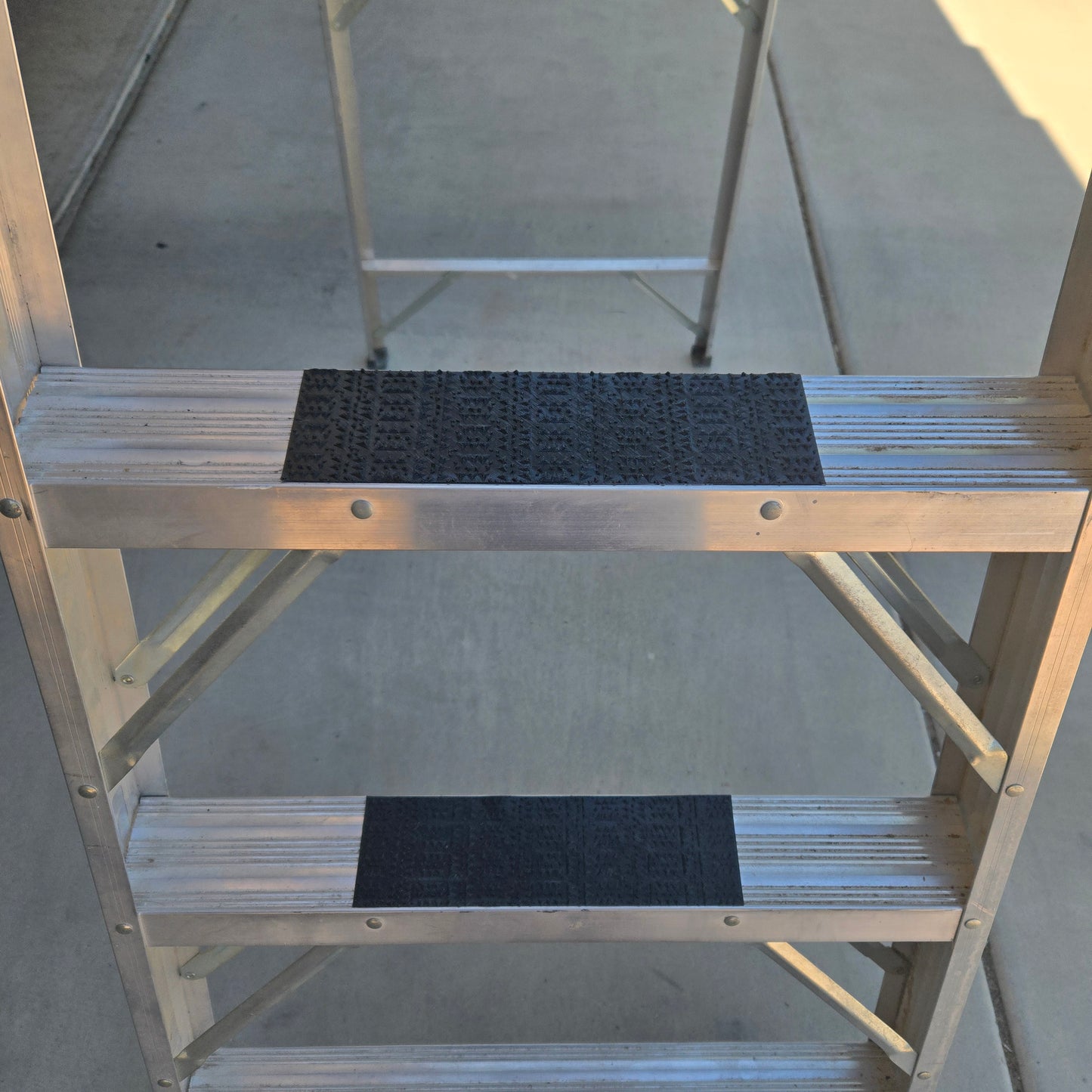 EvoGRIP™ All Purpose TPU Grip Tape (Ideal for Ladders & Steps)